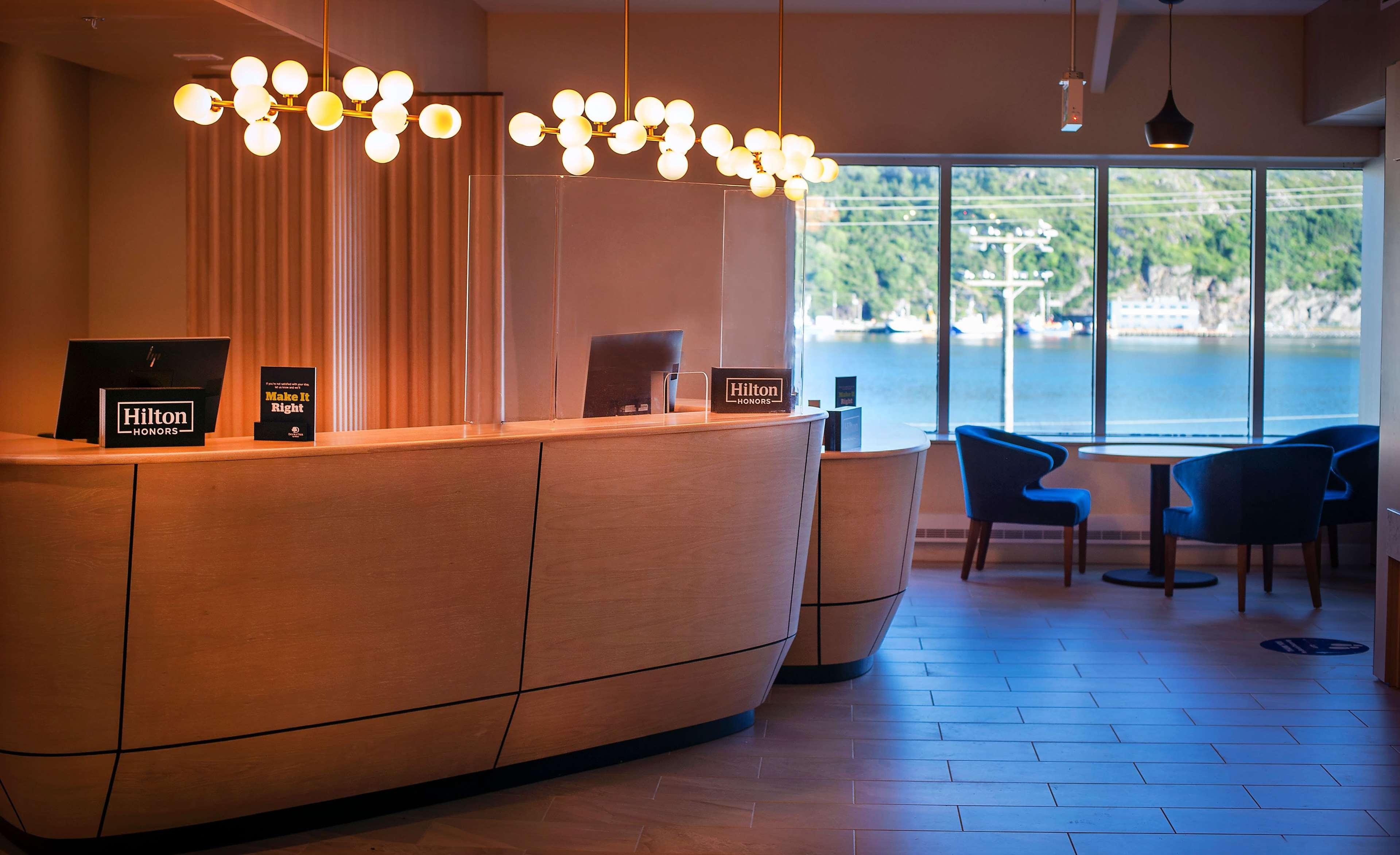 Doubletree By Hilton St. John'S Harbourview Hotel Bagian luar foto