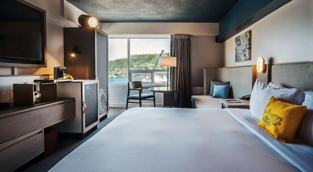 Doubletree By Hilton St. John'S Harbourview Hotel Bagian luar foto