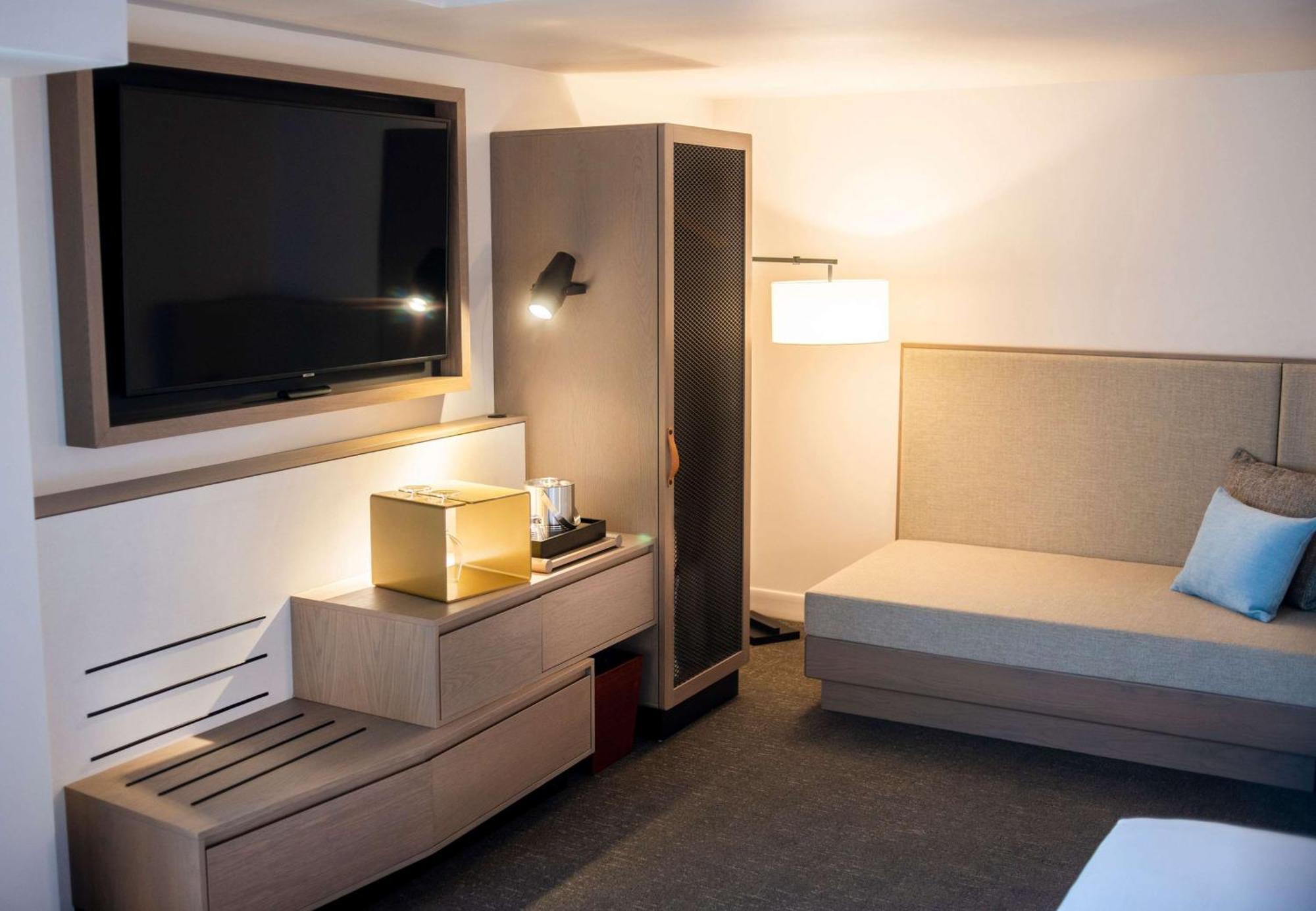 Doubletree By Hilton St. John'S Harbourview Hotel Bagian luar foto